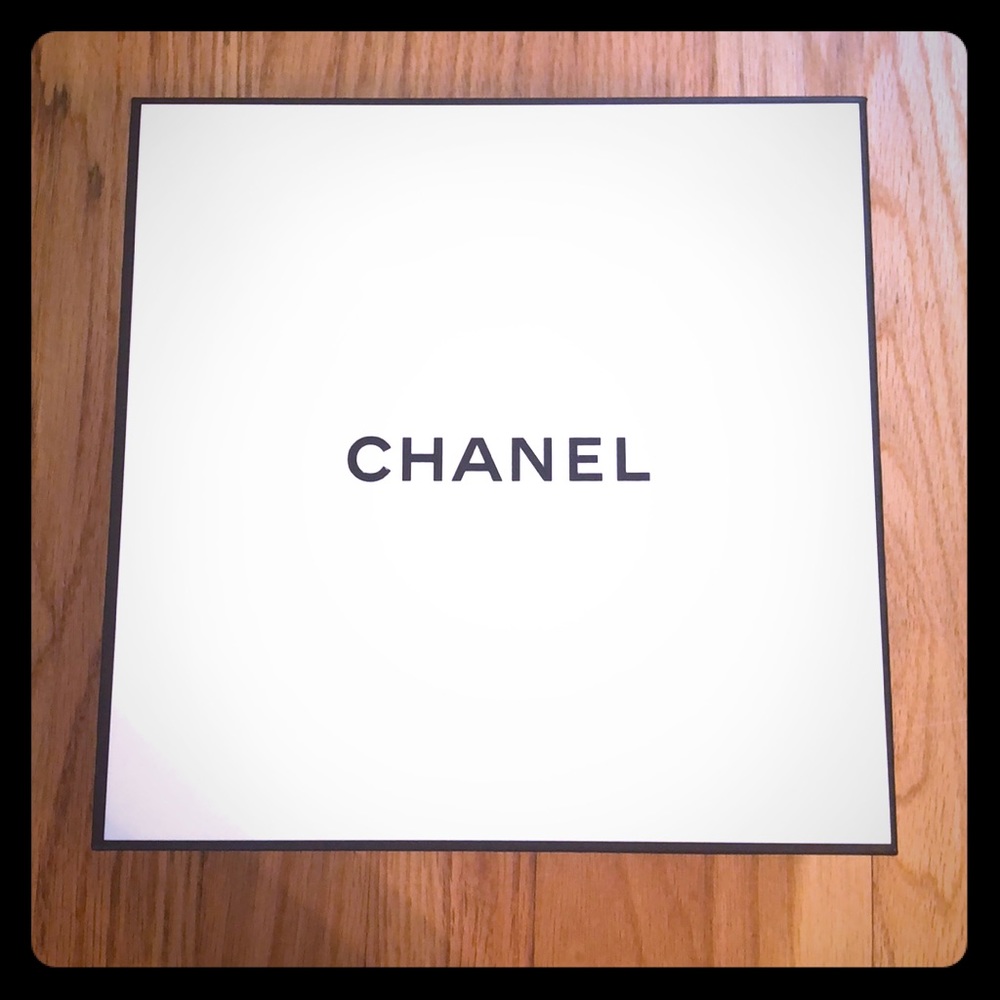 Chanel box